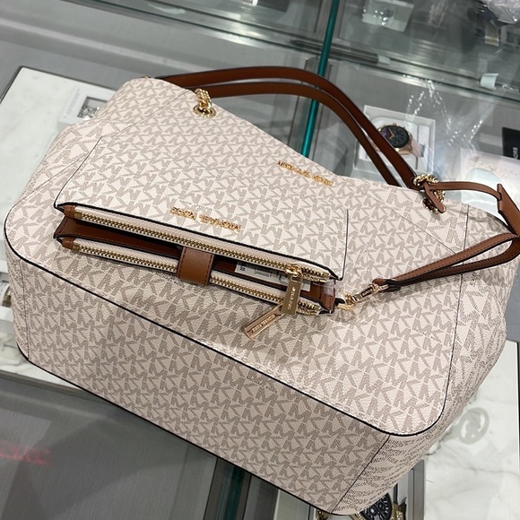 MICHAEL KORS LARGE X CHAIN SHOULDER TOTE 
& 
LARGE DOUBLE ZIP WALLET WRISTLET - Picture 16 of 16